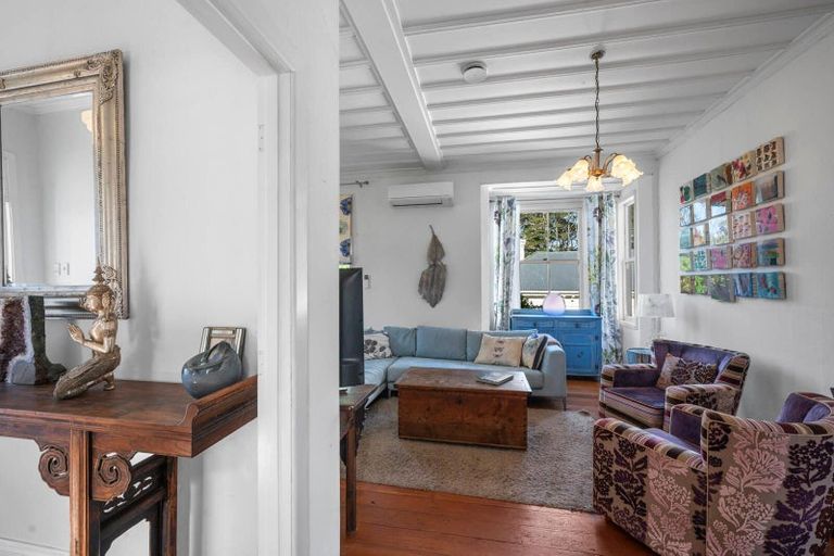 Photo of property in 1/59 Rawene Road, Birkenhead, Auckland, 0626