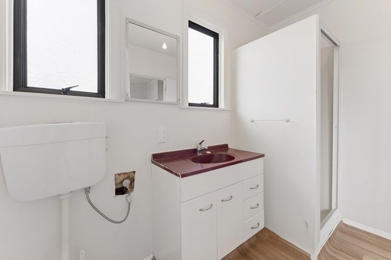 Photo of property in 72 Avenue Road, Foxton, 4814