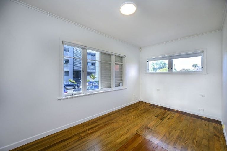 Photo of property in 1/19 Huron Street, Takapuna, Auckland, 0622