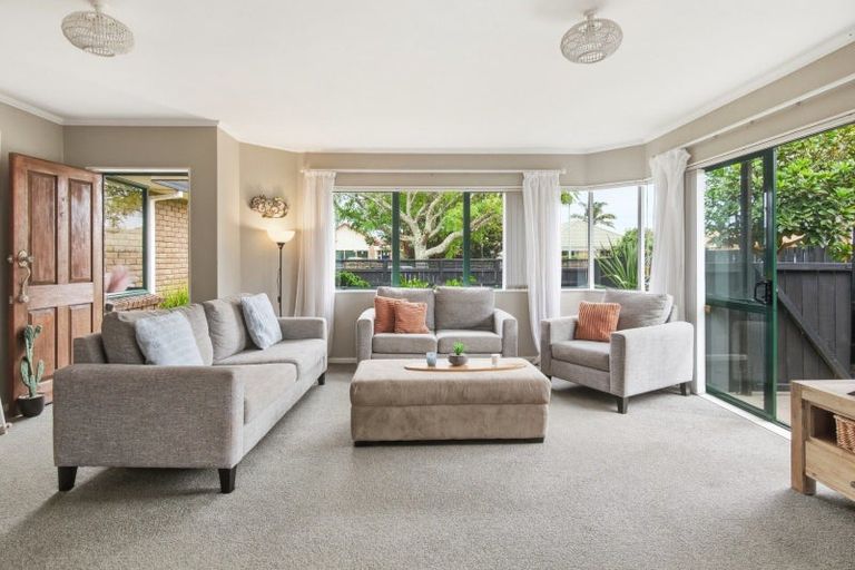 Photo of property in 52 Blake Boulevard, Papamoa Beach, Papamoa, 3118