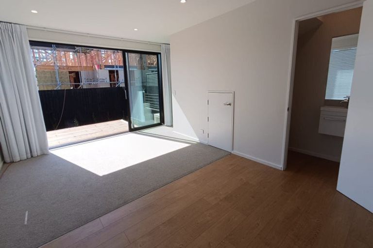 Photo of property in 1/192 Hills Road, Edgeware, Christchurch, 8013