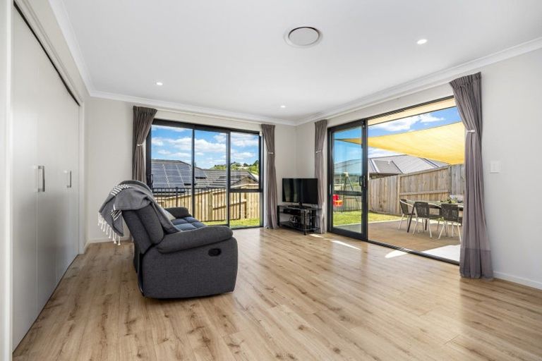 Photo of property in 4 Oyster Place, Omokoroa, 3114