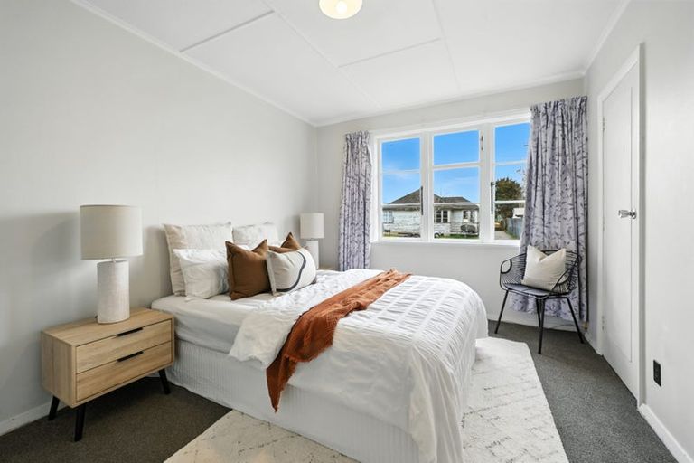 Photo of property in 30 Bateman Avenue, Bryndwr, Christchurch, 8053