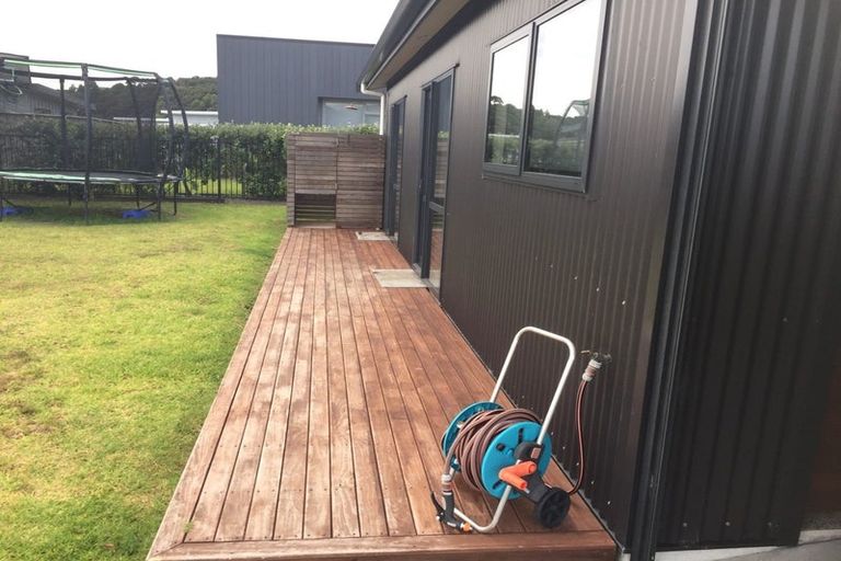 Photo of property in 33 Marram Place, Mangawhai Heads, Mangawhai, 0505