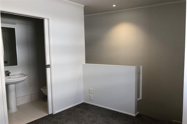 Photo of property in 3a/30 Westward Ho, Glen Eden, Auckland, 0602