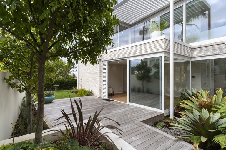 Photo of property in 20 Cameron Street, Takapuna, Auckland, 0622