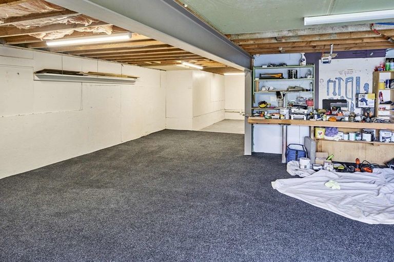 Photo of property in 119 Kahu Road, Paremata, Porirua, 5024