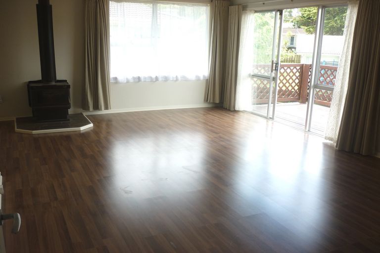 Photo of property in 18 Clyma Place, Massey, Auckland, 0614