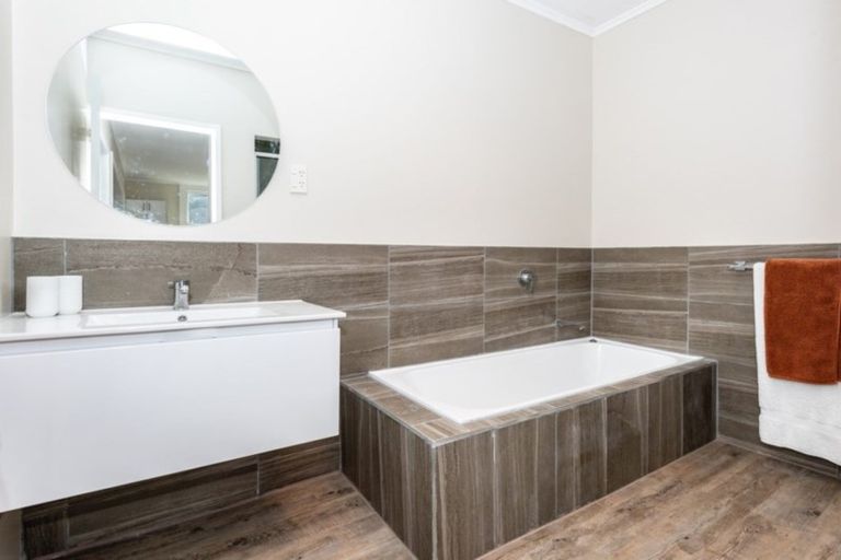 Photo of property in 90 Awapuni Road, Awapuni, Gisborne, 4010