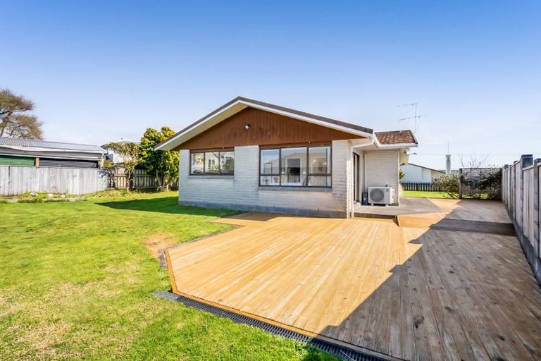 Photo of property in 323 Mangorei Road, Merrilands, New Plymouth, 4312