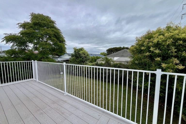 Photo of property in 12a Grainger Road, Te Atatu South, Auckland, 0610