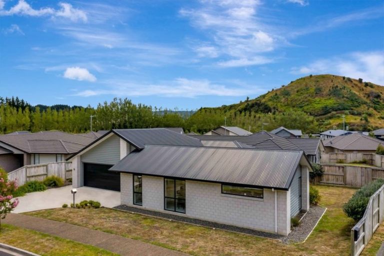Photo of property in 16 Conniston Way, Pyes Pa, Tauranga, 3112