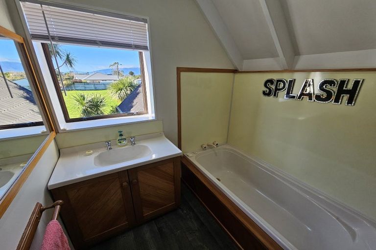 Photo of property in 65 Snodgrass Road, Westport, 7892