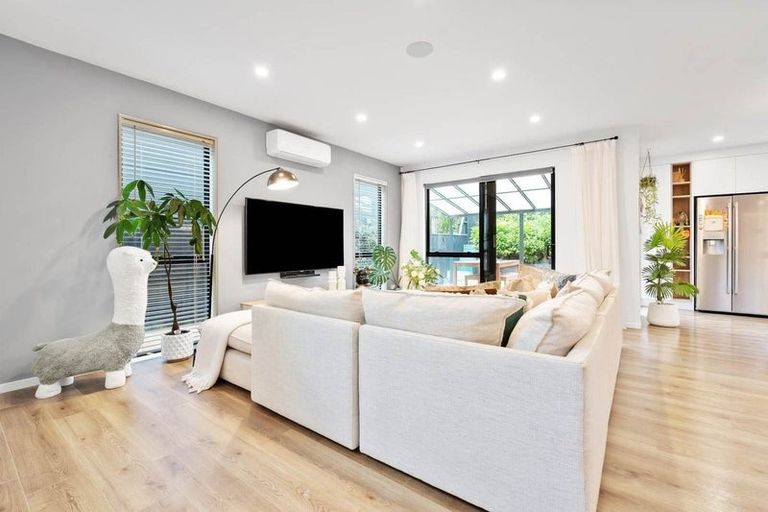 Photo of property in 51 Kea Road, Silverdale, 0932