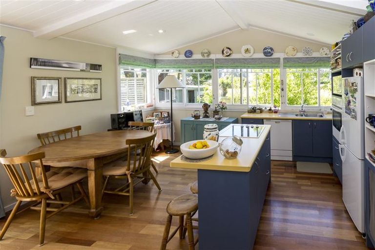 Photo of property in 72 Park Terrace, Waikuku Beach, 7473