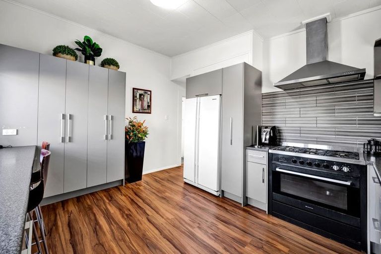 Photo of property in 35 Victoria Street, Patea, 4520