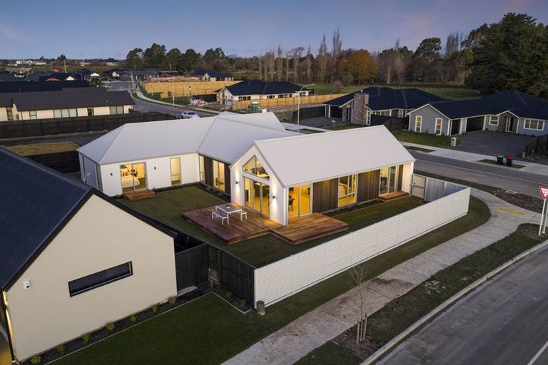 Photo of property in 2 Sutton Street, Rangiora, 7400