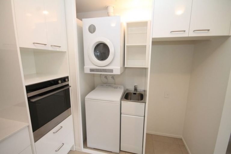 Photo of property in 2/100 Edinburgh Street, Pukekohe, 2120