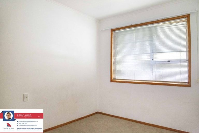 Photo of property in 1/38 Akoranga Drive, Northcote, Auckland, 0627