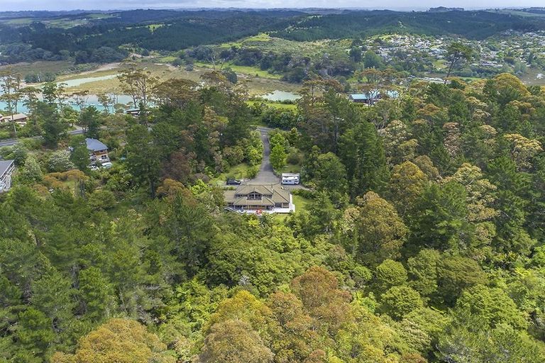 Photo of property in 70 Scott Road, Stanmore Bay, Whangaparaoa, 0932