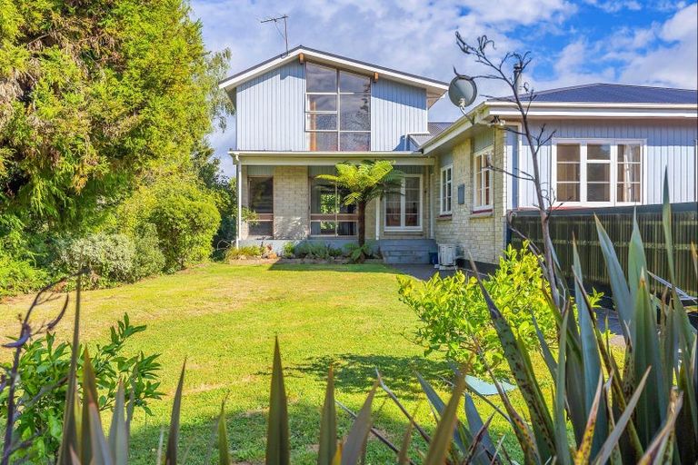 Photo of property in 8 Hillsview Crescent, Taumarunui, 3920