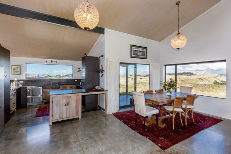 Photo of property in 1290 Taihape Road, Sherenden, Hastings, 4179