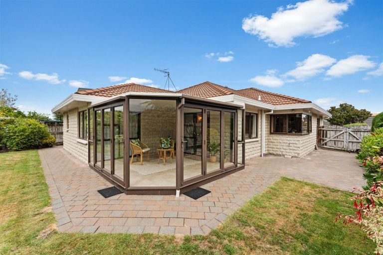 Photo of property in 11 Rosebank Avenue, Kelvin Grove, Palmerston North, 4414