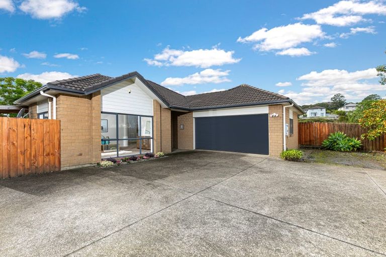 Photo of property in 48 Huntington Park Drive, Greenhithe, Auckland, 0632