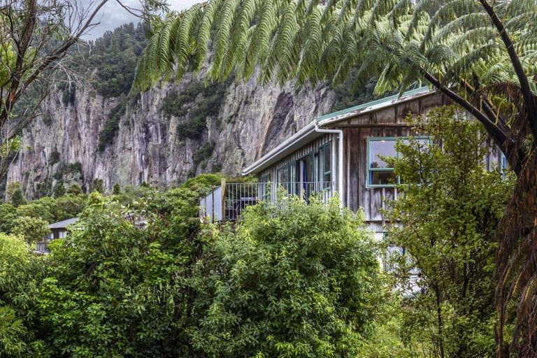 Photo of property in 25 Hinekapi Terrace, Kuratau, Turangi, 3381