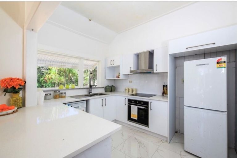 Photo of property in 90 The Avenue, Lucas Heights, Auckland, 0632