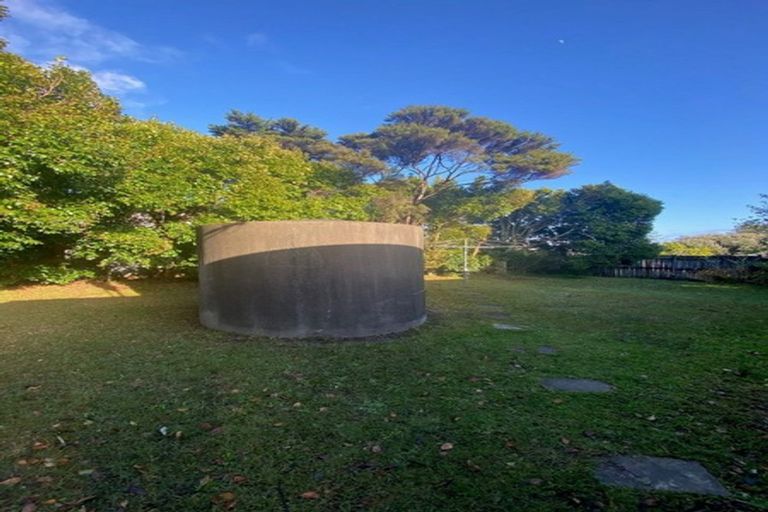 Photo of property in 17 Tauhinu Road, Greenhithe, Auckland, 0632