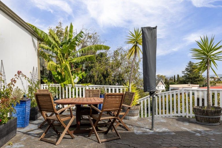 Photo of property in 8 Lighthouse Road, Bluff Hill, Napier, 4110