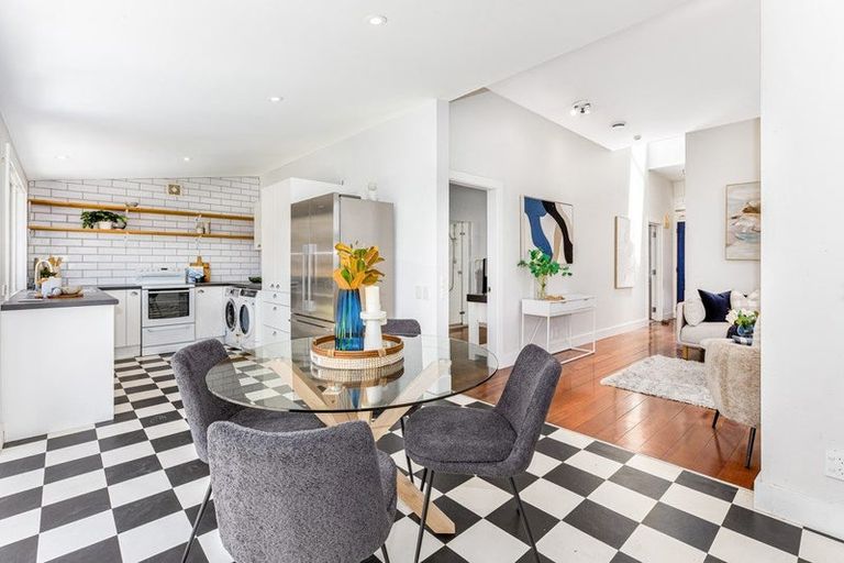 Photo of property in 43 Hanover Street, Wadestown, Wellington, 6012