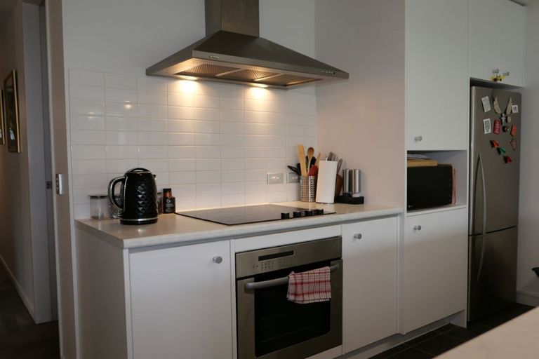 Photo of property in Montreaux Apartments, 9g/164 The Terrace, Wellington Central, Wellington, 6011