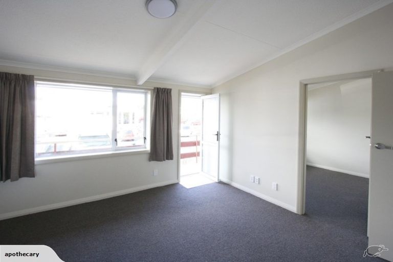 Photo of property in 214 Main South Road, Green Island, Dunedin, 9018