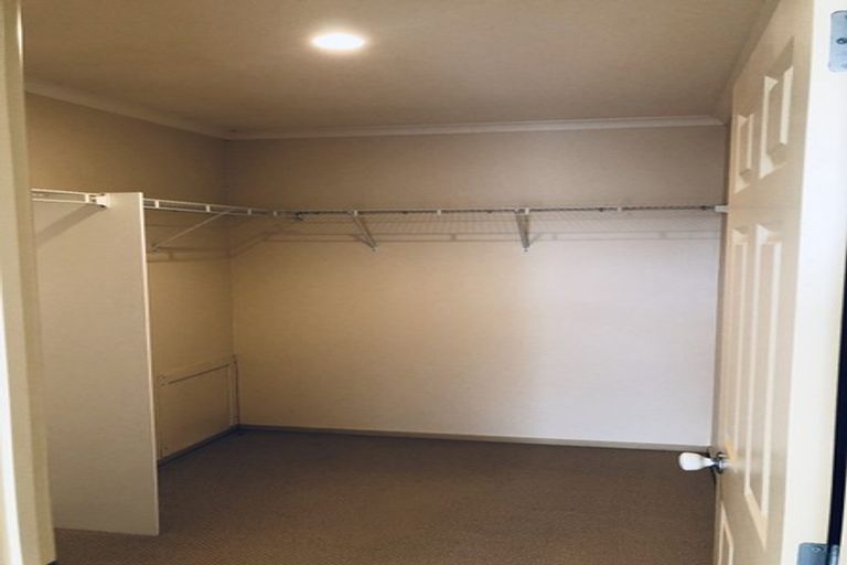 Photo of property in 17a Lesa Annis Place, Henderson, Auckland, 0612