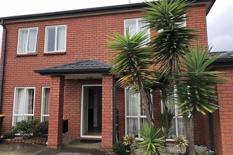 Photo of property in 13 Belcoo Crescent, East Tamaki, Auckland, 2013