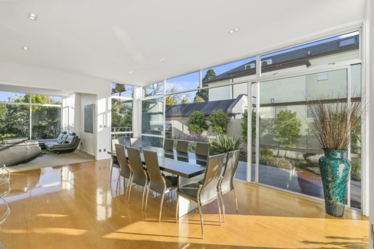 Photo of property in 8 Royds Street, Fendalton, Christchurch, 8014