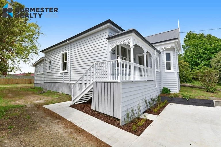 Photo of property in 5 Porter Crescent, Helensville, 0800