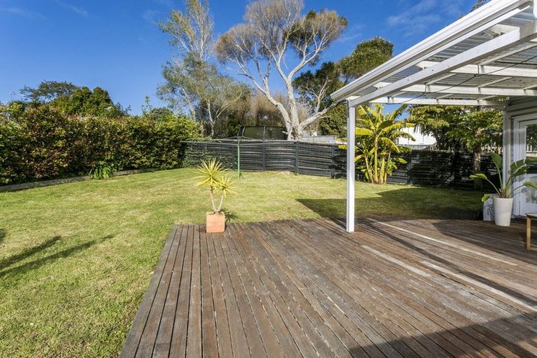 Photo of property in 23 Lanigan Street, Birkdale, Auckland, 0626