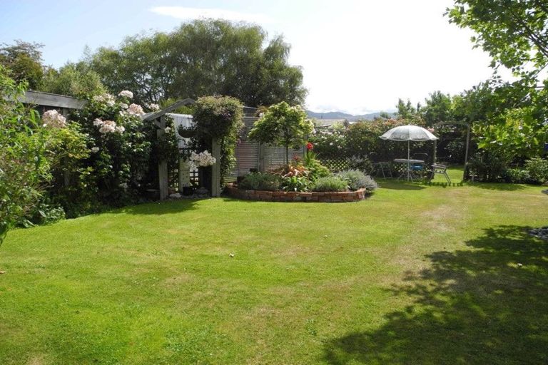 Photo of property in 8 Moorhouse Street, Waimate, 7924