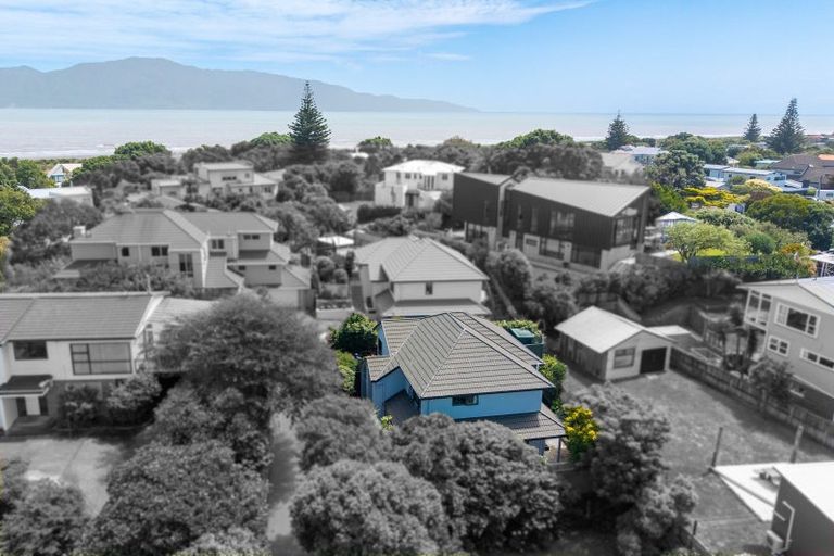 Photo of property in 23b Golf Road, Paraparaumu Beach, Paraparaumu, 5032
