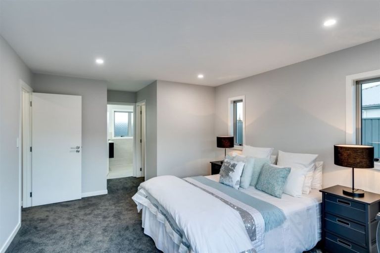 Photo of property in 19 Hurunui Drive, Te Awa, Napier, 4110