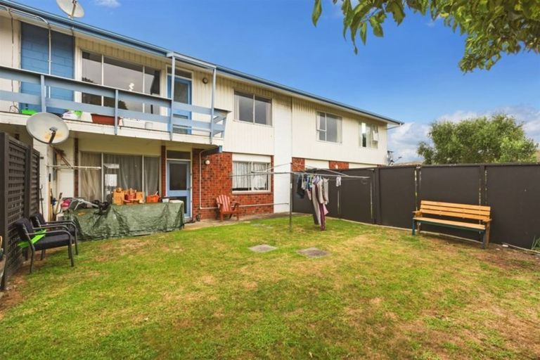 Photo of property in 10/35 Mana Esplanade, Paremata, Porirua, 5026