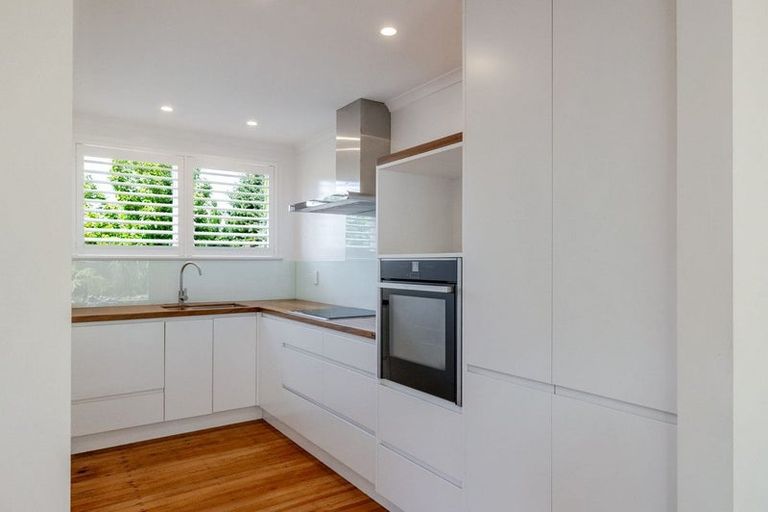 Photo of property in 23 Tilbury Avenue, Hokowhitu, Palmerston North, 4410