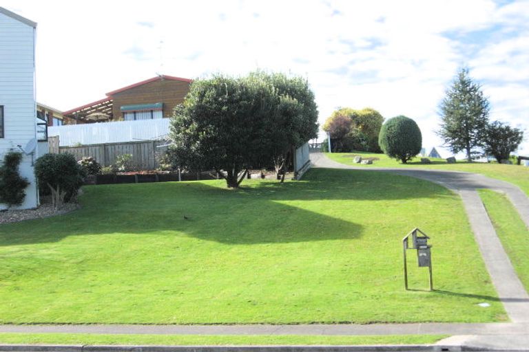 Photo of property in 107 Victory Street, Welcome Bay, Tauranga, 3112