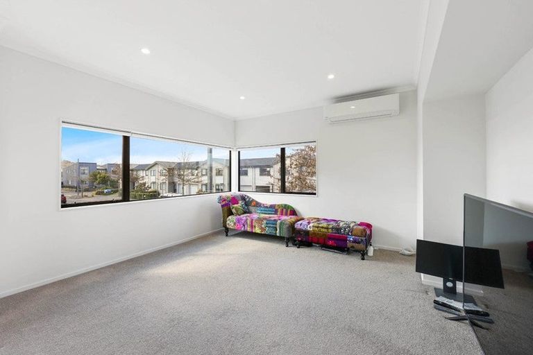 Photo of property in 1 Bonnette Road, Flat Bush, Auckland, 2019