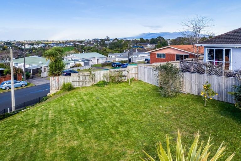 Photo of property in 180 Seaview Road, Westown, New Plymouth, 4310