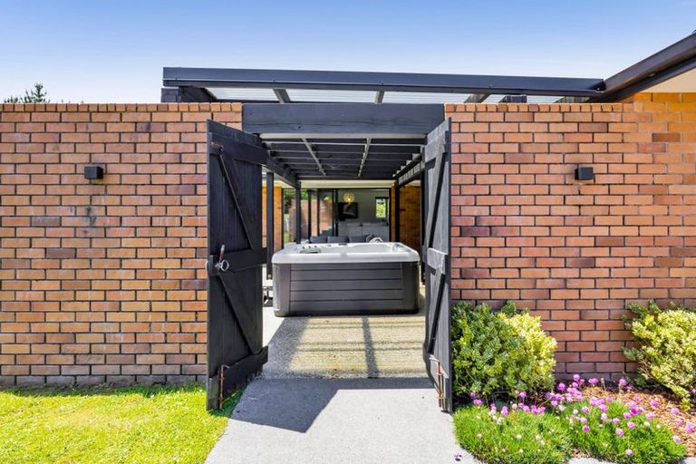 Photo of property in 1347 Carrington Road, Hurworth, New Plymouth, 4371