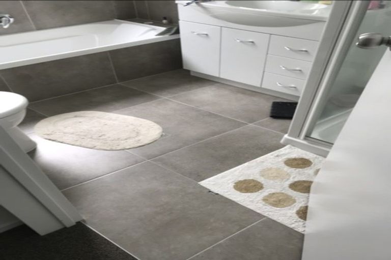 Photo of property in 38 Hollowout Street, Takanini, 2112